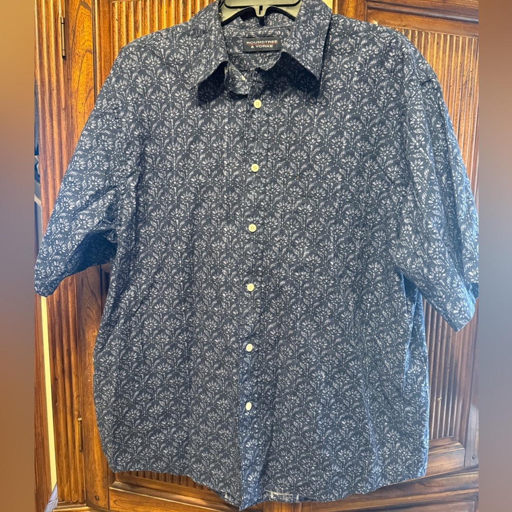 Roundtree & Yorke Dark Blue Floral Men's Shirt